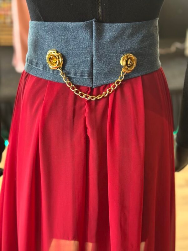 Jean Belt with Sheer Train and Gold Accent Jewelry - Image 5